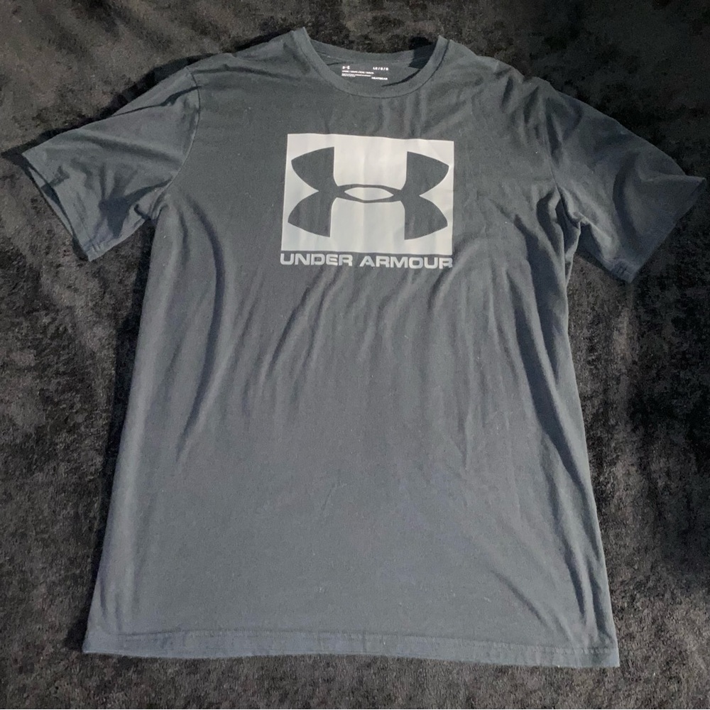 Men’s Under Armour Shirt